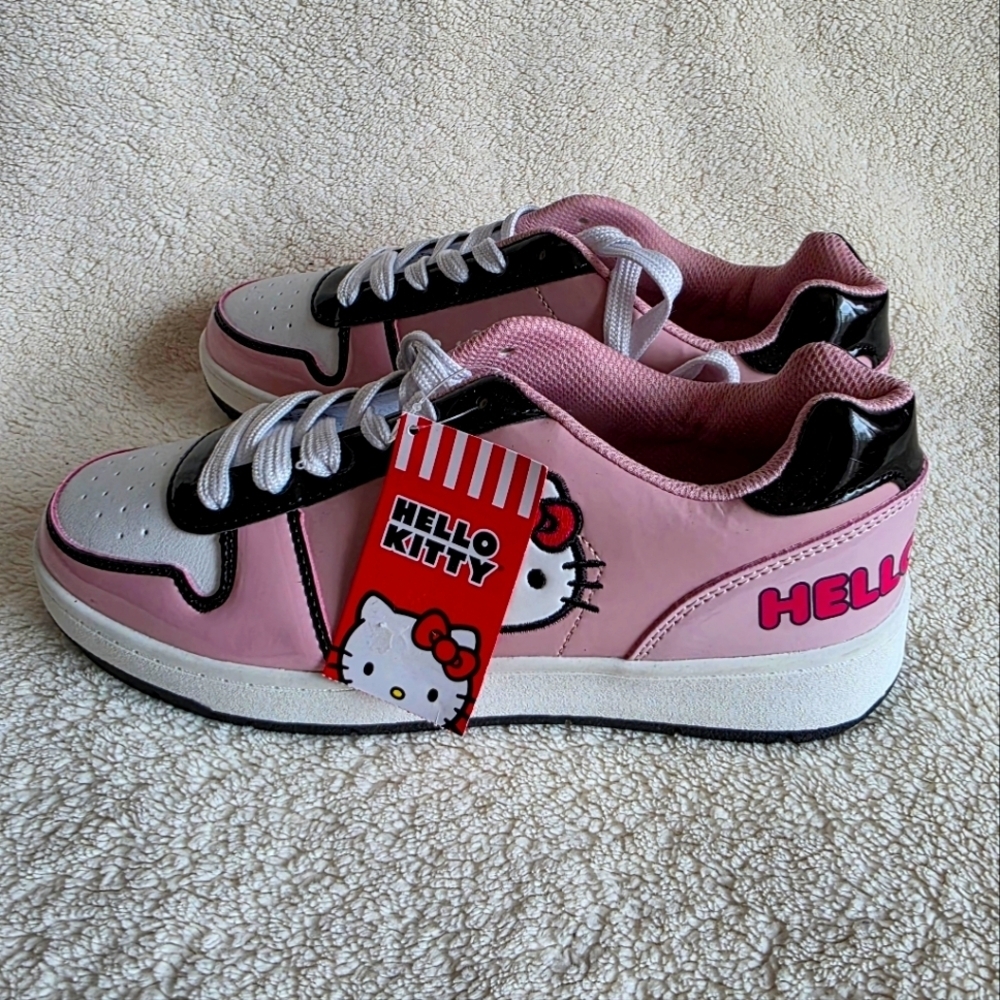 NWT Hello Kitty by Sanrio Women's Pink Casual Court Sneakers, size 9